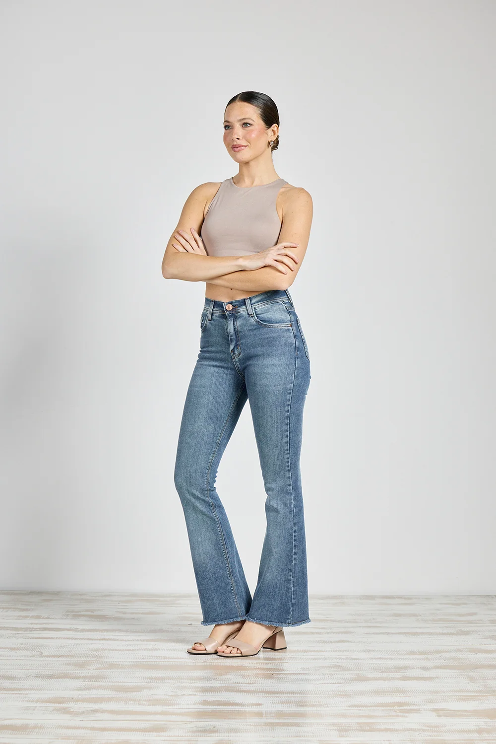 Jeans Cenitho Semi Oxford Stone con bota desflecado Elastizado