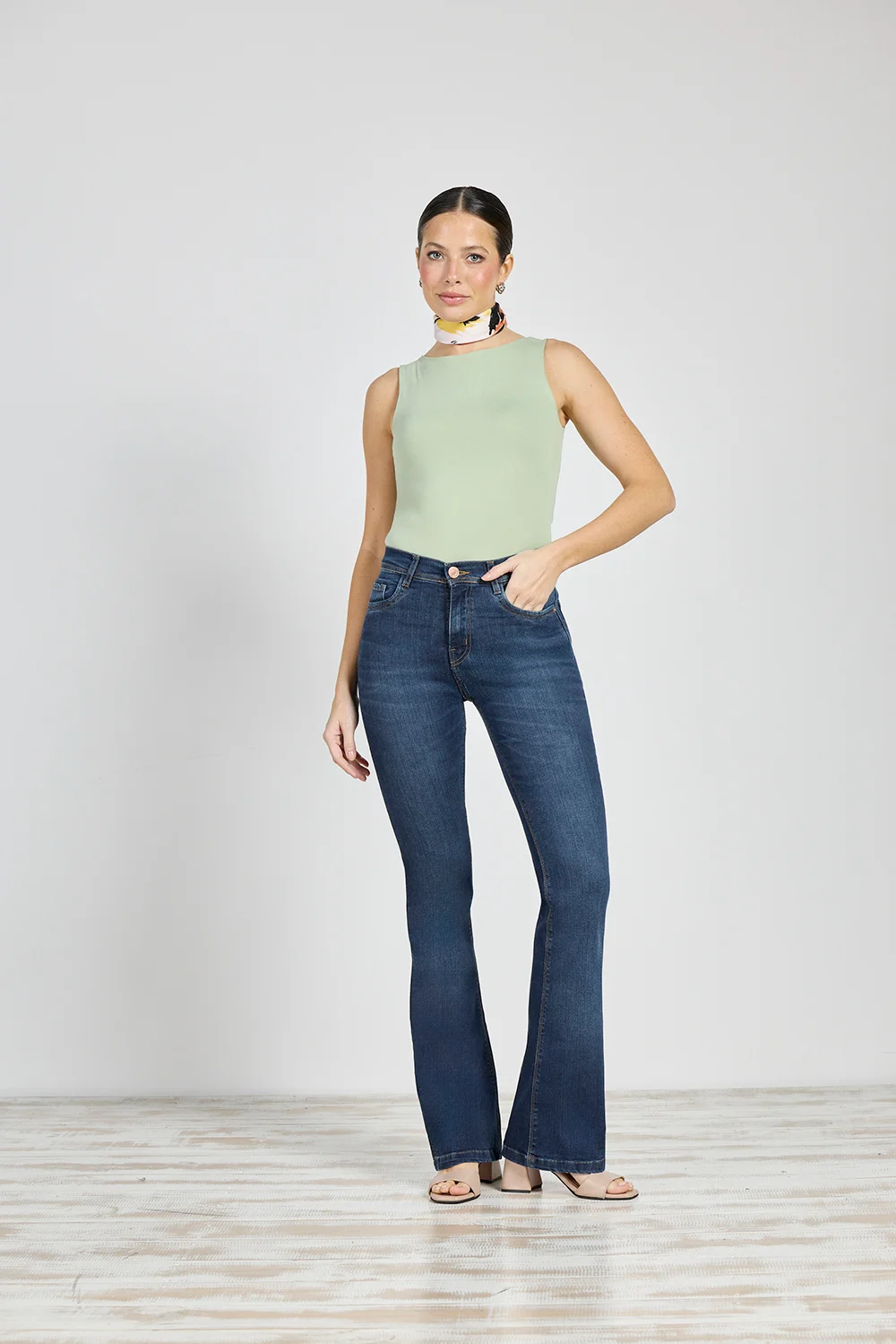 Jeans Cenitho Semi Oxford con Ruedo Azul Elastizado